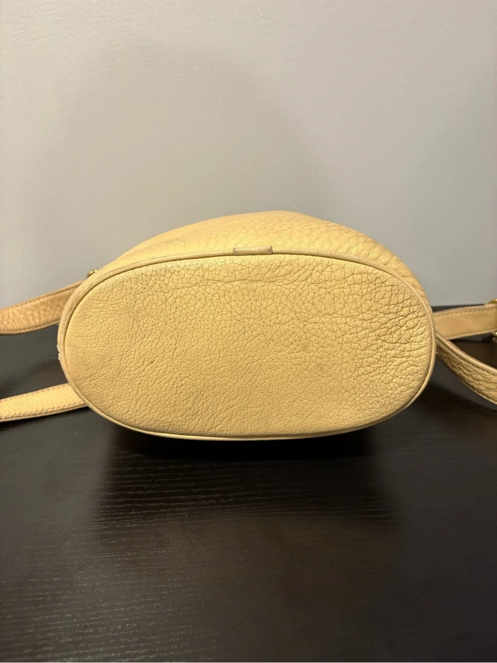 Coach Vintage Pebbled Leather Bucket Bag Cream Tan Crossbody Purse